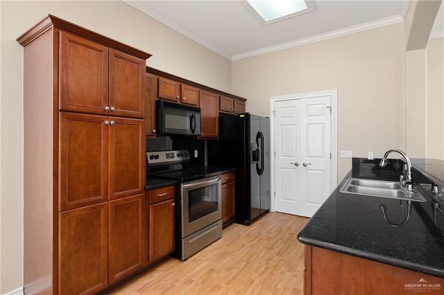 614 S Excalibur Street, Edinburg, TX 78539