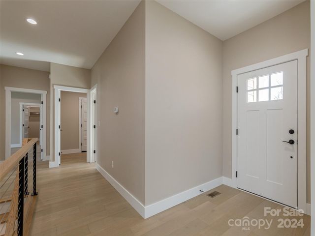 54 Olde Oak Lane, Hendersonville, NC 28792