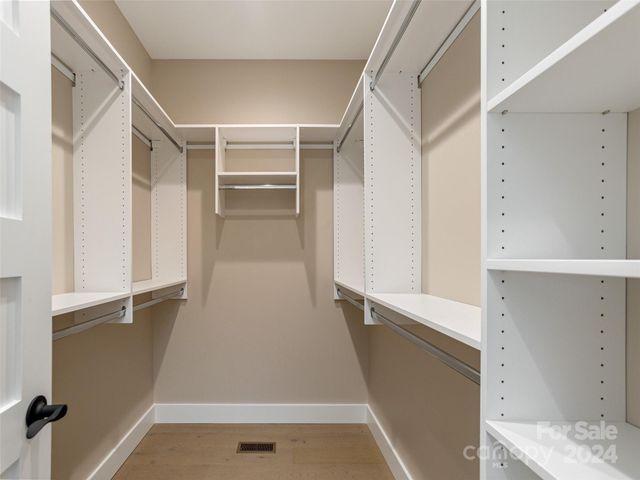 54 Olde Oak Lane, Hendersonville, NC 28792