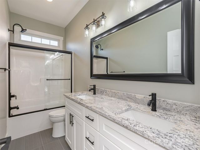 54 Olde Oak Lane, Hendersonville, NC 28792