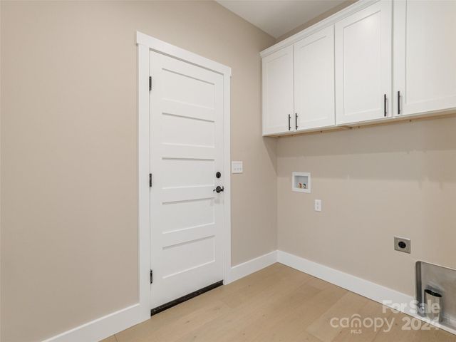 54 Olde Oak Lane, Hendersonville, NC 28792