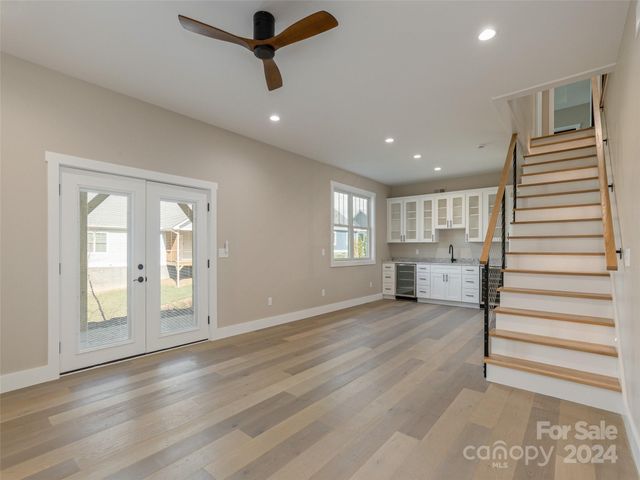 54 Olde Oak Lane, Hendersonville, NC 28792