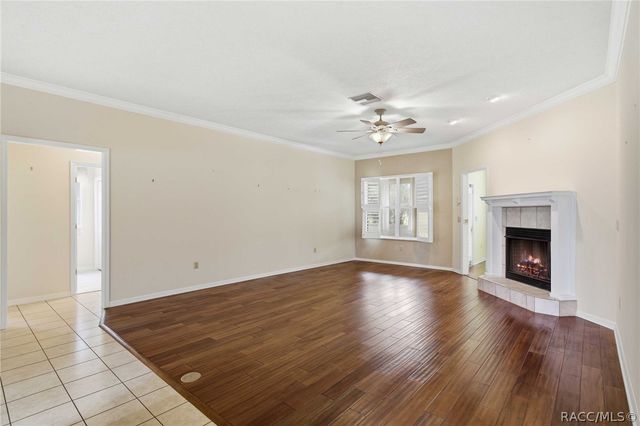 39 W Amalfi Court, Beverly Hills, FL 34465