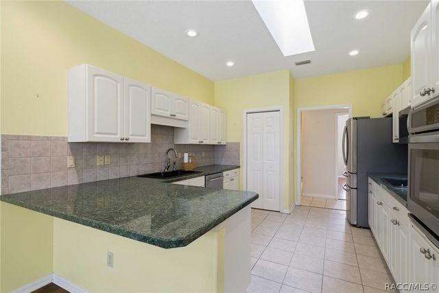 39 W Amalfi Court, Beverly Hills, FL 34465