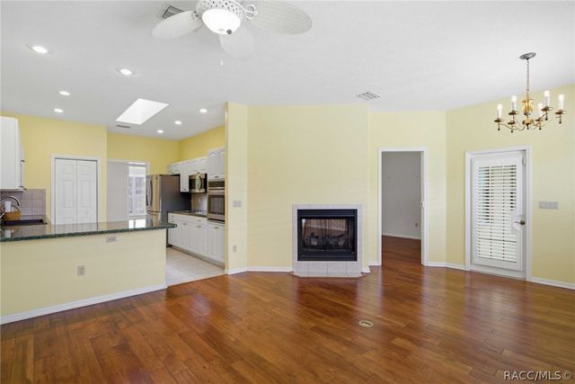 39 W Amalfi Court, Beverly Hills, FL 34465