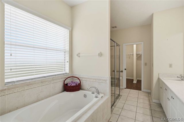 39 W Amalfi Court, Beverly Hills, FL 34465