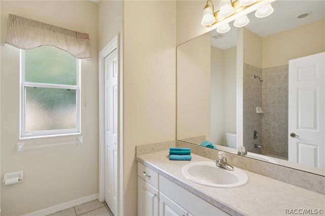 39 W Amalfi Court, Beverly Hills, FL 34465