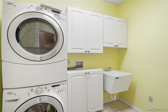 39 W Amalfi Court, Beverly Hills, FL 34465