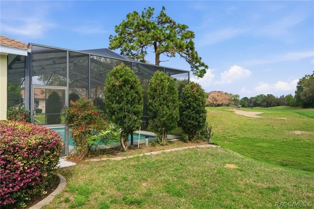 39 W Amalfi Court, Beverly Hills, FL 34465