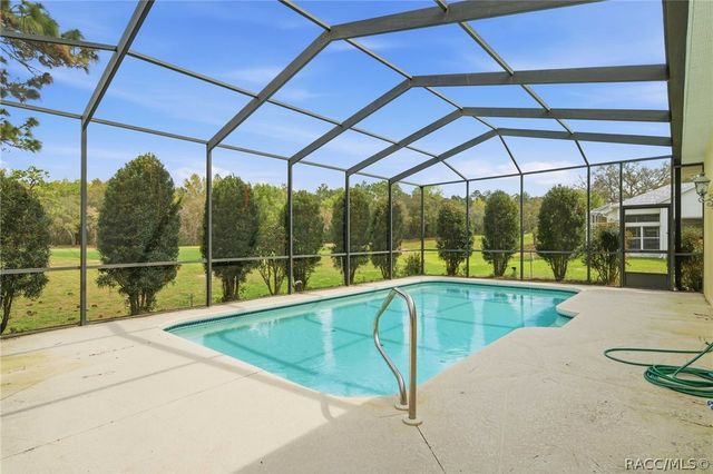 39 W Amalfi Court, Beverly Hills, FL 34465