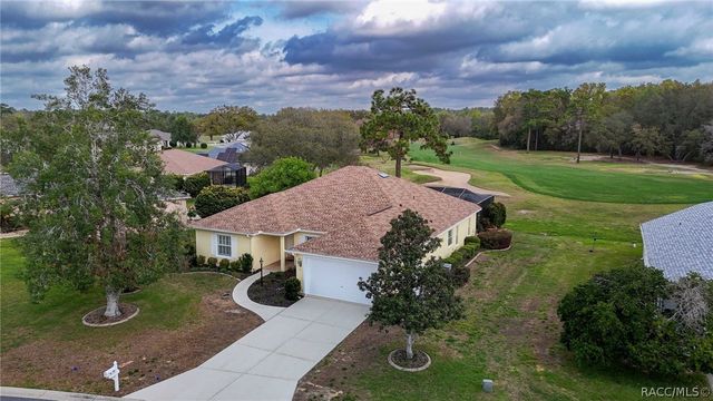 39 W Amalfi Court, Beverly Hills, FL 34465