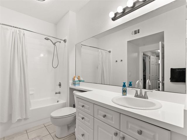 239 LONGVIEW AVENUE 111, Kissimmee, FL 34747