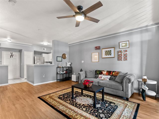 239 LONGVIEW AVENUE 111, Kissimmee, FL 34747