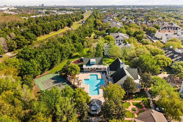 239 LONGVIEW AVENUE 111, Kissimmee, FL 34747