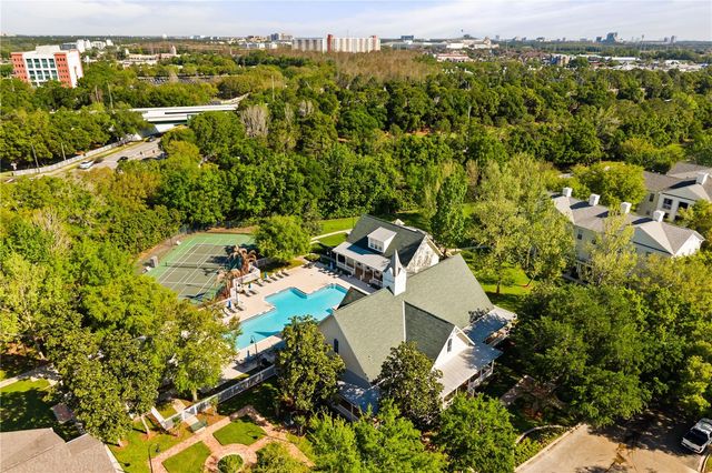 239 LONGVIEW AVENUE 111, Kissimmee, FL 34747