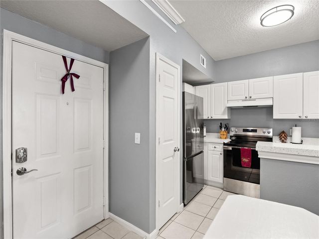 239 LONGVIEW AVENUE 111, Kissimmee, FL 34747