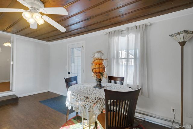 11 Sunset Drive, New Windsor, NY 12553