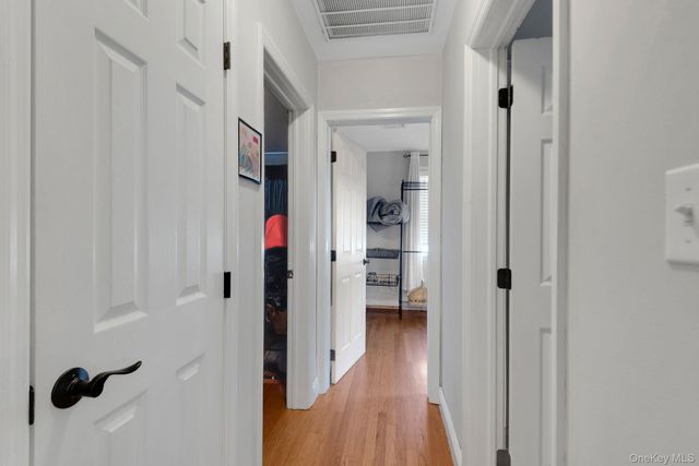 11 Sunset Drive, New Windsor, NY 12553