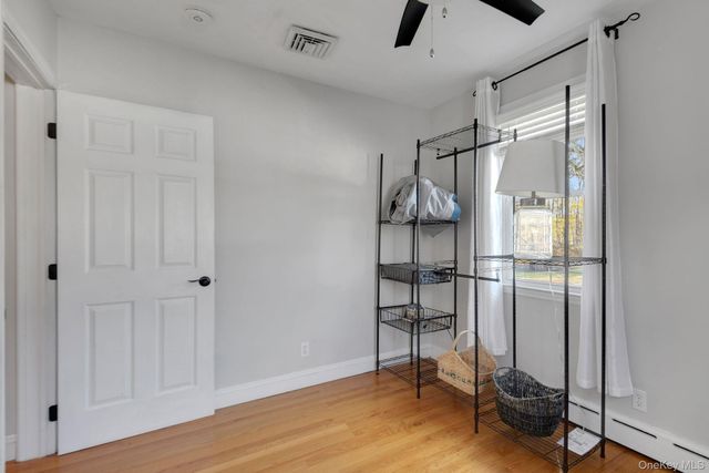 11 Sunset Drive, New Windsor, NY 12553