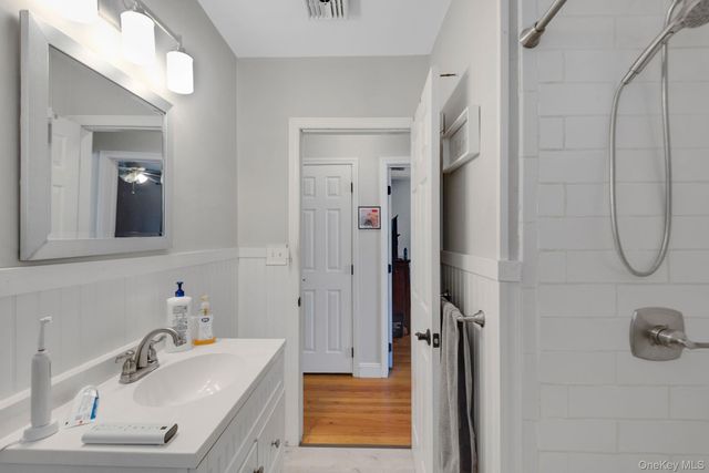 11 Sunset Drive, New Windsor, NY 12553