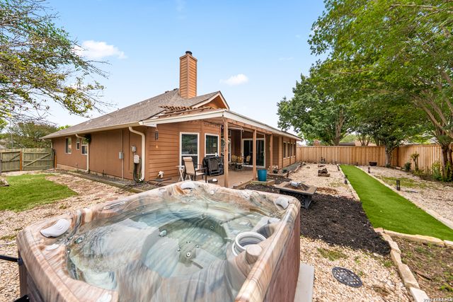 2128 Stonehaven, New Braunfels, TX 78130