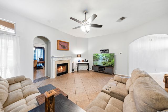 2128 Stonehaven, New Braunfels, TX 78130