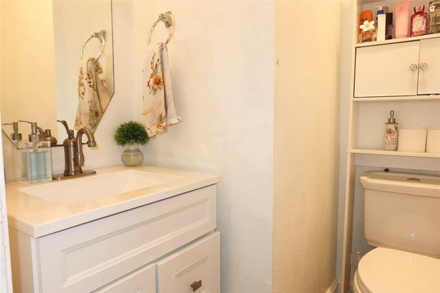 1705 Creekside Ave, Sherman, TX 75092