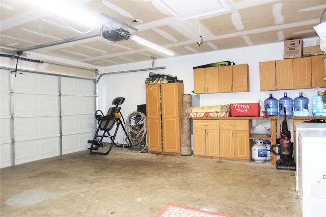 1705 Creekside Ave, Sherman, TX 75092