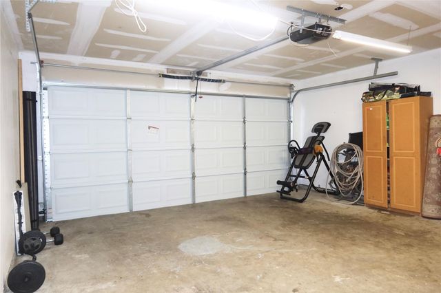 1705 Creekside Ave, Sherman, TX 75092