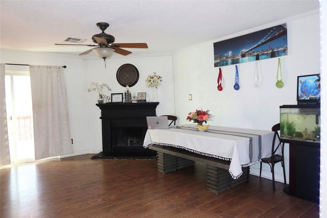 1705 Creekside Ave, Sherman, TX 75092