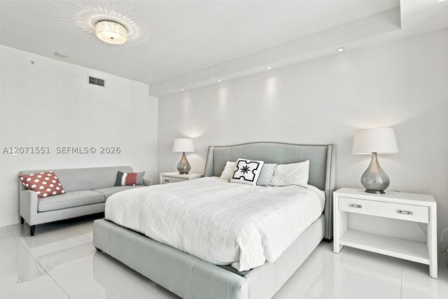 1080 Brickell Ave 3800, Miami, FL 33131