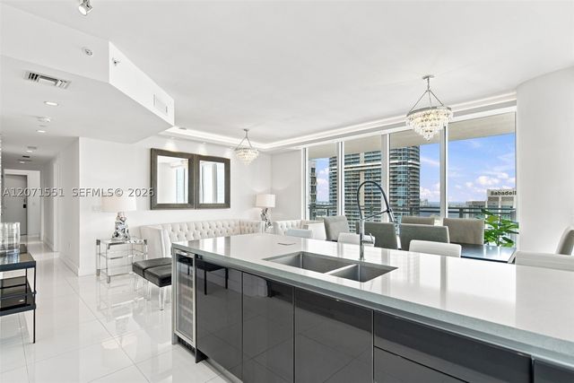 1080 Brickell Ave 3800, Miami, FL 33131