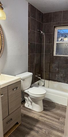 215 Pine Street, Jonesboro, AR 72401