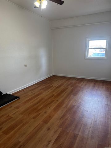 215 Pine Street, Jonesboro, AR 72401