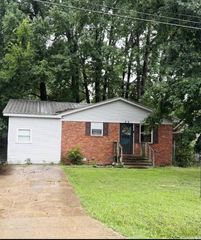 215 Pine Street, Jonesboro, AR 72401