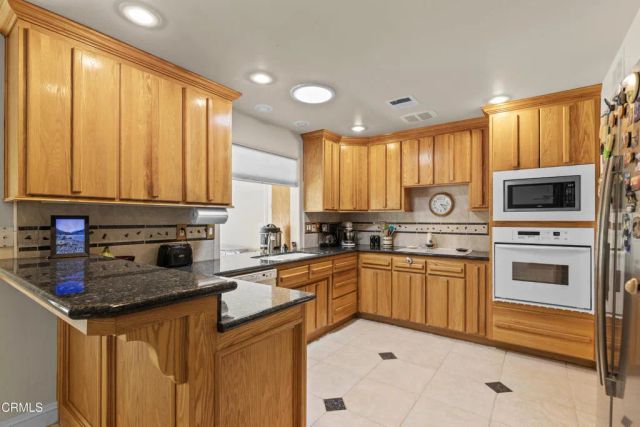 30100 Sunland Way, Tehachapi, CA 93561