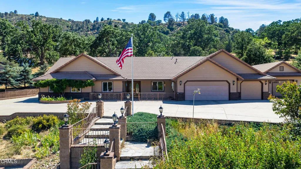 30100 Sunland Way, Tehachapi, CA 93561
