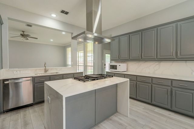 7728 Saragosa Creek Drive, Plano, TX 75025