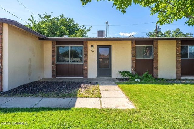 1836 Juniper Avenue, Las Cruces, NM 88001