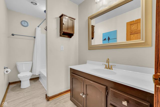 2690 E County Road 800 S, Clayton, IN 46118