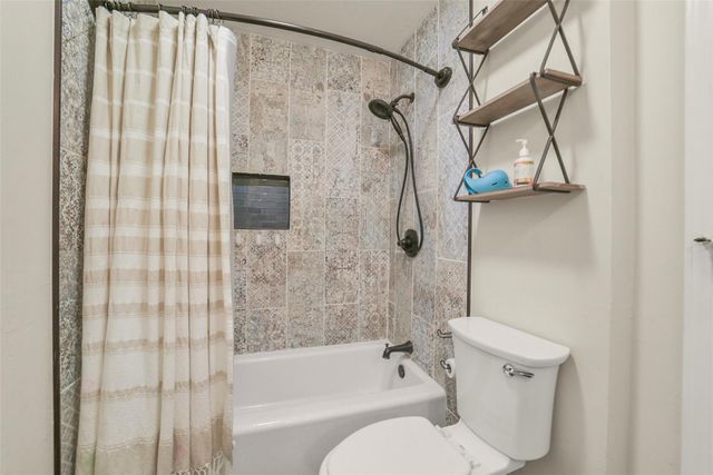 12111 Whittington Drive, Houston, TX 77077