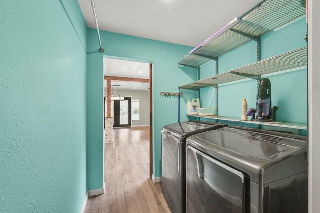 12111 Whittington Drive, Houston, TX 77077