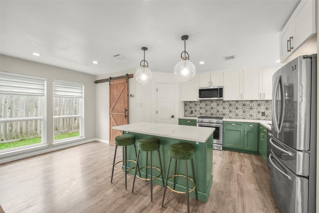 12111 Whittington Drive, Houston, TX 77077