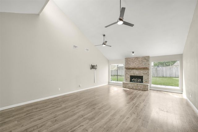 12111 Whittington Drive, Houston, TX 77077