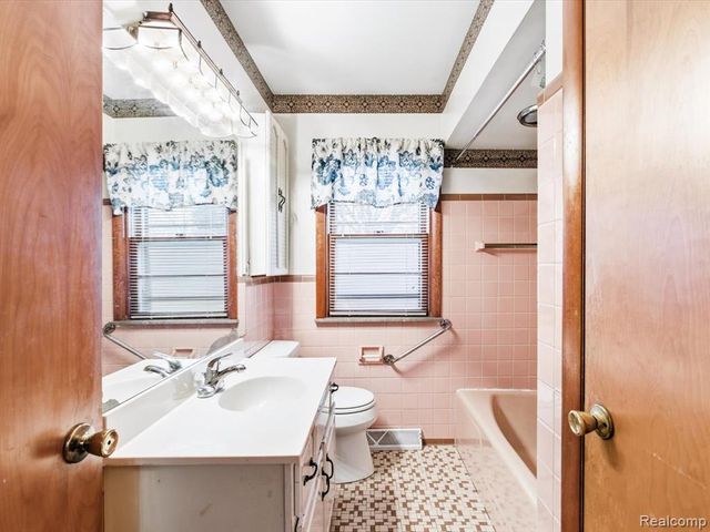 2025 Union Street, Port Huron, MI 48060