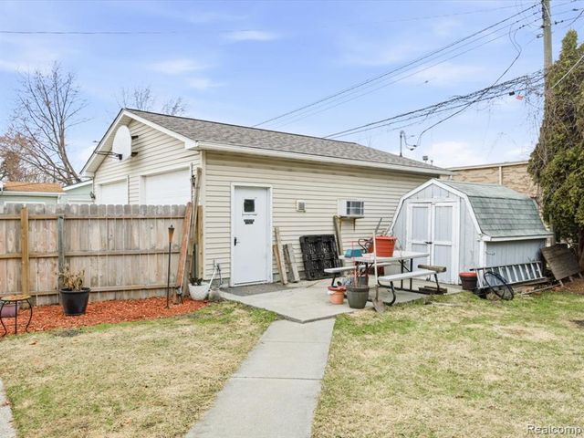 2025 Union Street, Port Huron, MI 48060