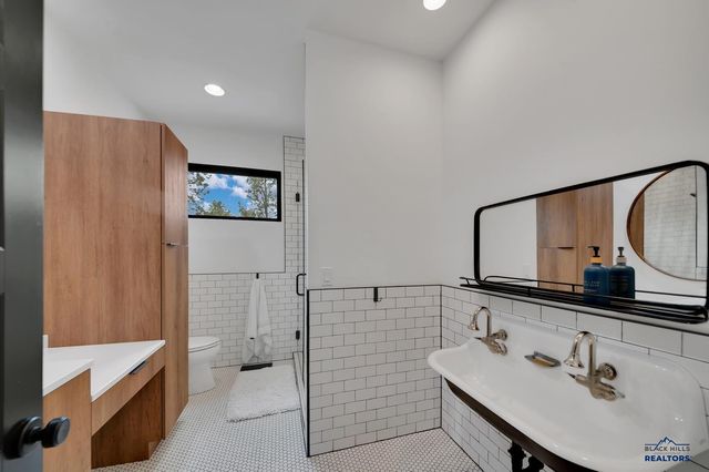 23968 THOMPSON DR, Hill City, SD 57745