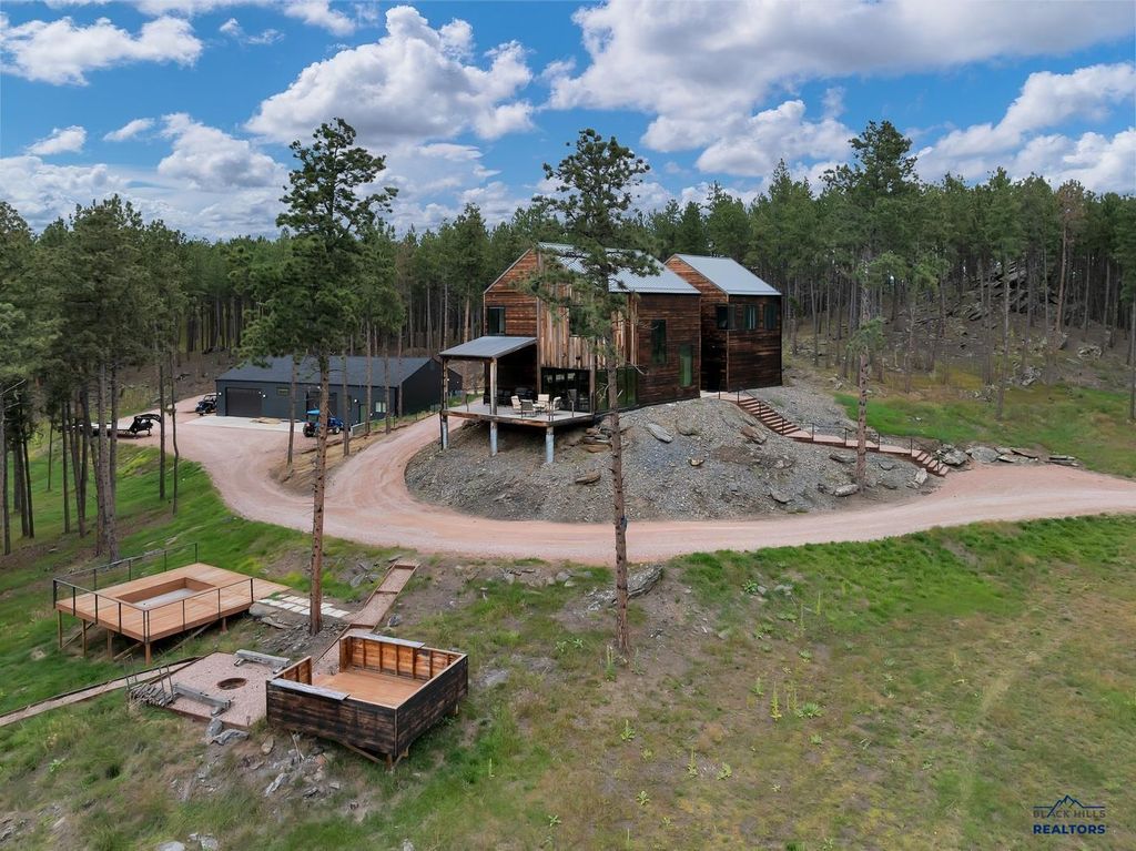 23968 THOMPSON DR, Hill City, SD 57745