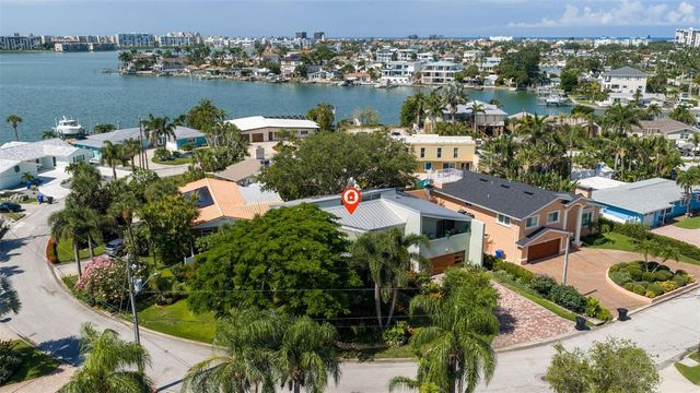 735 79TH CIRCLE S, St Petersburg, FL 33707
