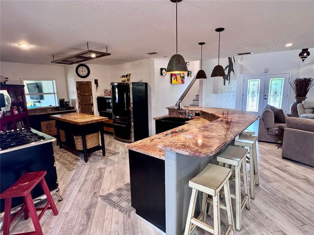 735 79TH CIRCLE S, St Petersburg, FL 33707